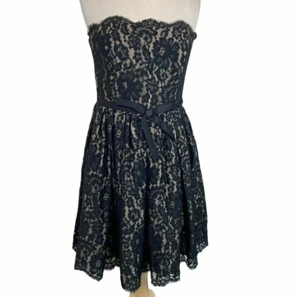 Robert Rodriguez for Neiman Marcus 10 black lace strapless fit + flare dress - Picture 4 of 9